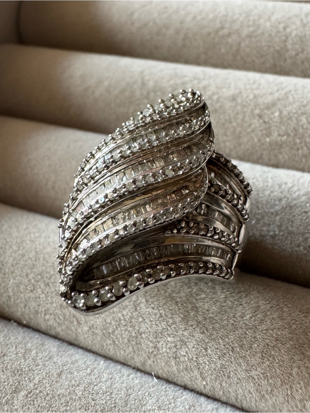 Signed SJ 925 Sterling Silver Diamond Baguette Statement Ring Size 8